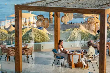 DoubleTree by Hilton Sharks Bay Resort - 10