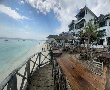 Langi Langi Beach Bungalows - 7