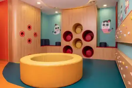 Mövenpick & Apartments Bur Dubai - 29