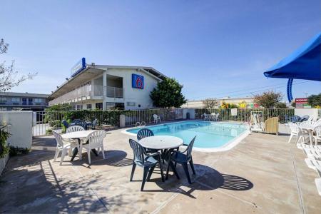Motel 6-Laredo, TX - South - 12