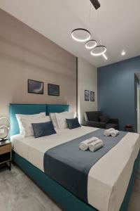 Trendy by Athens Primes - 15
