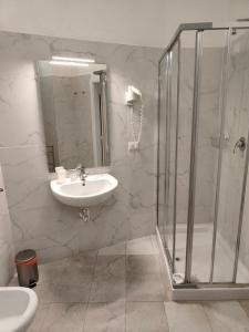 Ideal City Walk - 98