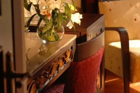 Tuvana - 77