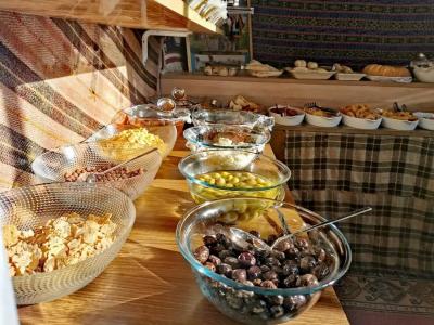 Falcon Cave Suites - 50