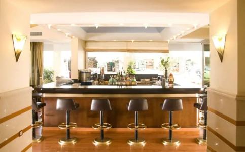 Best Western Plus Plaza - 86