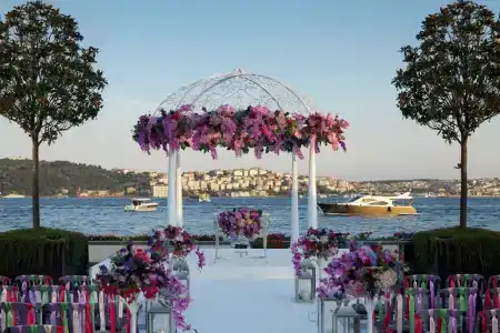 Four Seasons Istanbul at the Bosphorus - 5