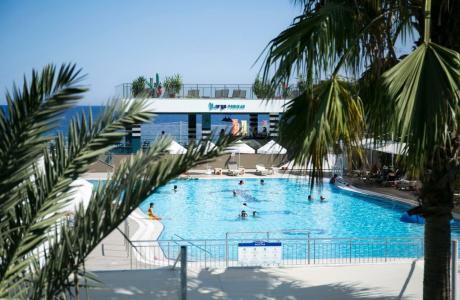 Sailor's Beach Club - 92