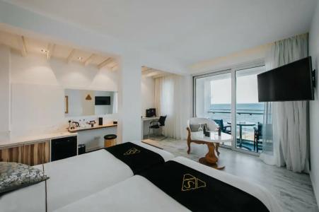 The Ciao Stelio Deluxe (Adults Only) - 94