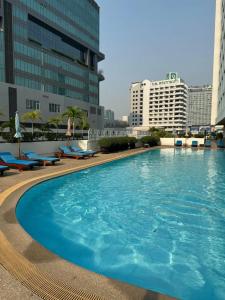 Golden Tulip Sovereign Bangkok - 53