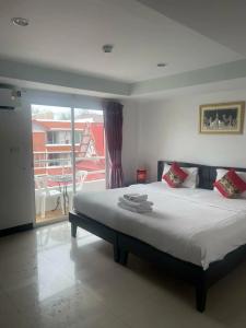 Silver Resortel - 67
