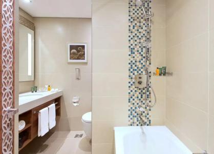 Hilton Garden Inn Dubai Al Muraqabat - Deira - 12
