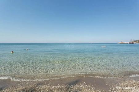 Ambassador Plaza - 23