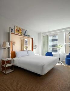 Mondrian Park Avenue - 87