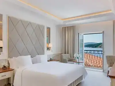 Heritage Grand Perast - 100