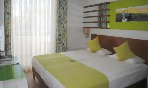 Side Resort Annex - 63