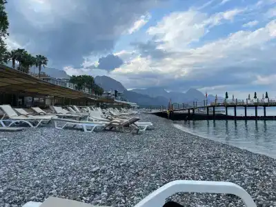 Ambassador Plaza - 70