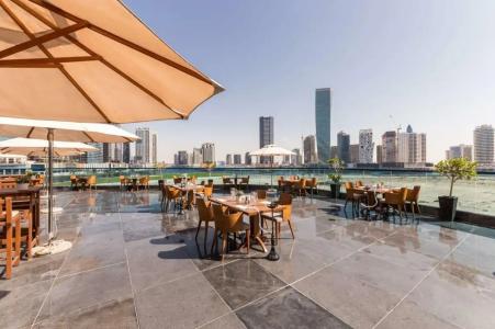 Radisson Blu, Dubai Waterfront - 76