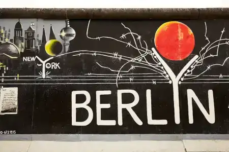 Indigo Berlin - East Side Gallery - 4