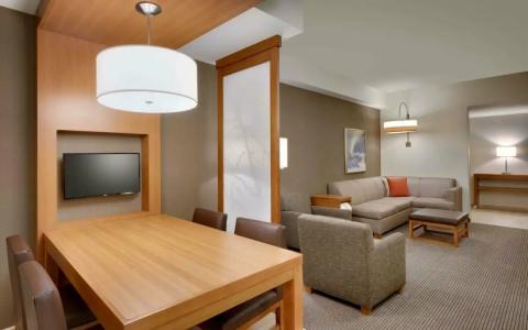 Hyatt Place Anchorage-Midtown - 28