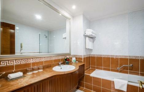 Grand Excelsior - Bur Dubai - 89
