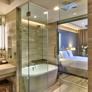 Hilton Sukhumvit Bangkok - 55