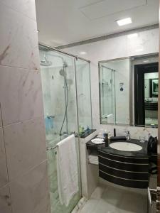 Radisson Blu, Dubai Media City - 63