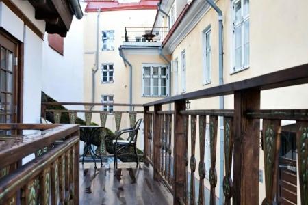 Three Crowns Residents - 20