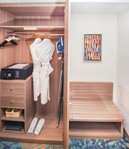 MENA Plaza Albarsha At The Mall - 10