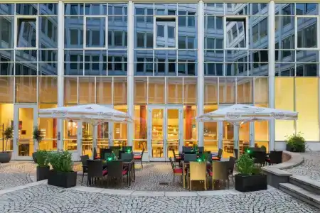Park Inn by Radisson Dresden - 8