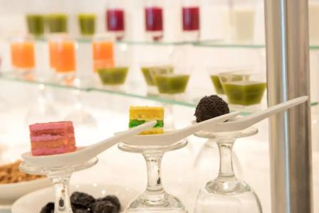 Hawthorn Suites by Wyndham Abu Dhabi City Center - 38