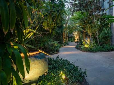 Sunset Marquis - 54