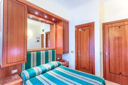 Raeli Luce - 59