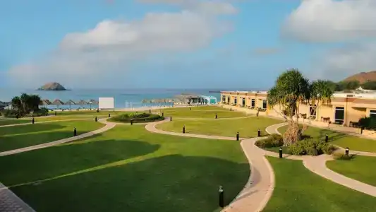 Royal Beach & Resort