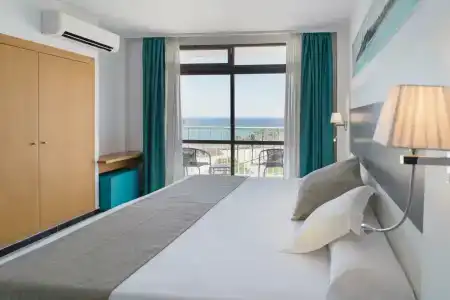 Amic Miraflores - 86