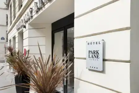 Park Lane Paris - 8