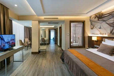 B Business & Spa - 83