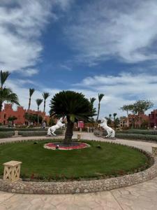 Charmillion Gardens Aquapark - 86