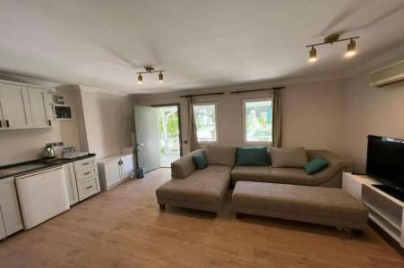 Moonshine & Suites - 79