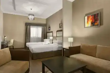 Ramada & Suites by Wyndham Ajman - 5