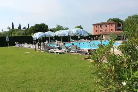 Bella Lazise - 4