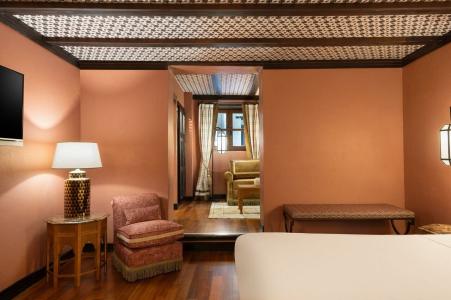 Palacio de Santa Paula, Autograph Collection - 82