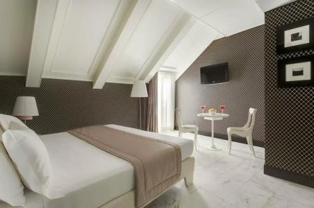 Grand Palace Rome - 21