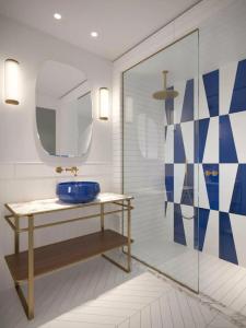 Grand Excelsior - 76