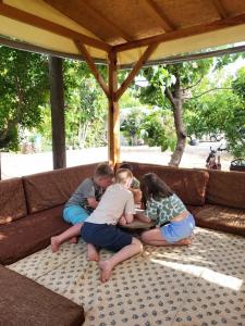 Sunset Boutique & Apartments - 15