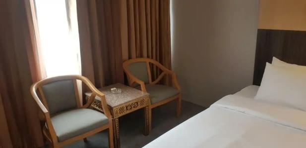 Ariston Bangkok - 74