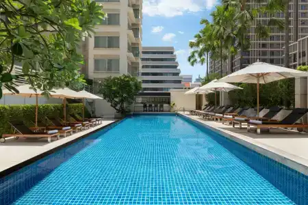 Courtyard by Marriott Bangkok - 2