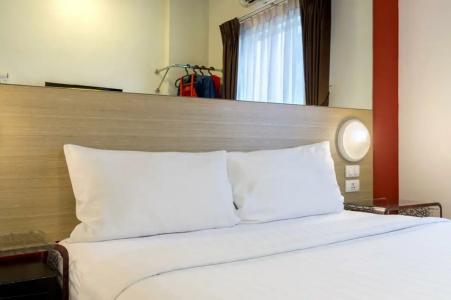 Red Planet Bangkok Asoke - SHA Extra Plus - 33