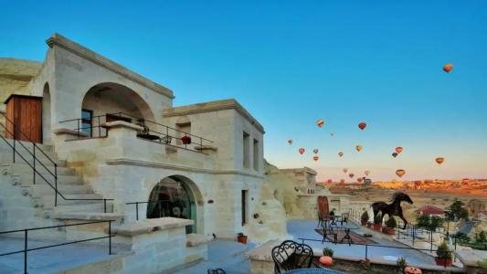 Phocas Cave Suites - 88