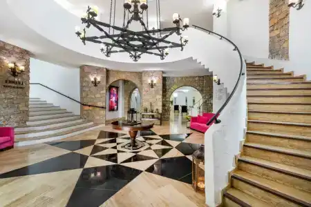 Marti La Perla - Adult Only+16 - 2