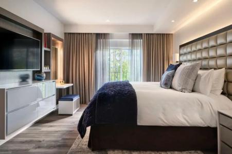 Sunset Marquis - 86